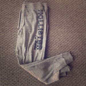 🌼Hollister Sweatpants w/ Logo